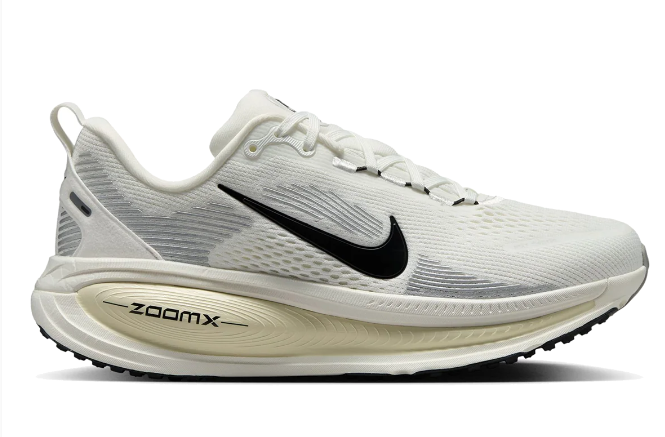 Men's Nike Vomero 18 Running Shoes – White/Black (125)