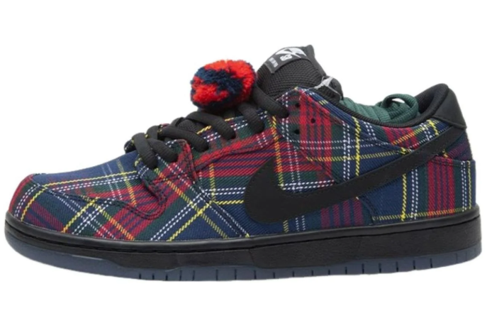 Nike SB Dunk Low x Nardwuar 'Tartan' | II1493-600