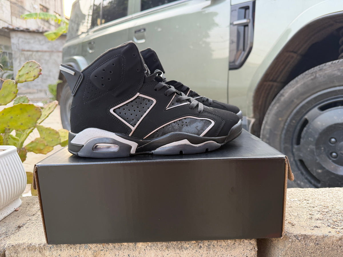 Air Jordan 6 - Black / Silver