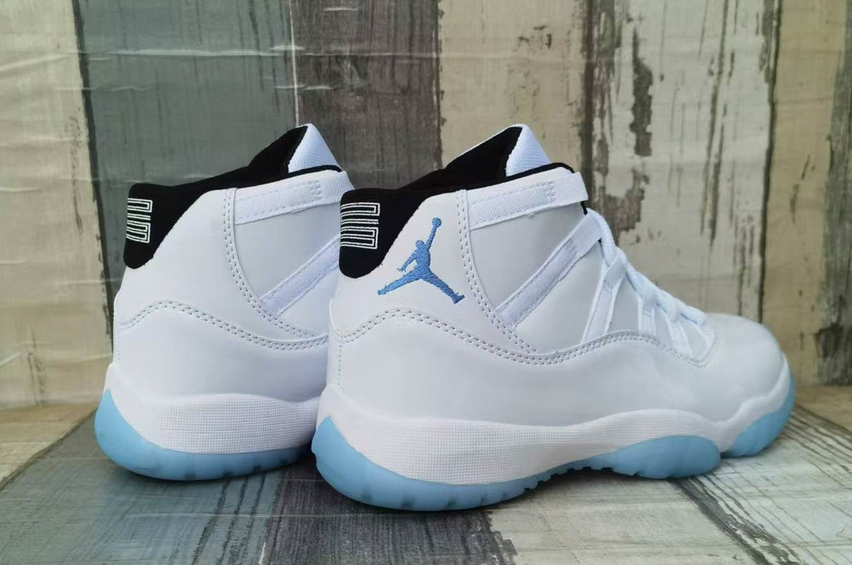 Air Jordan 11 'White Moon' Unisex Sneakers