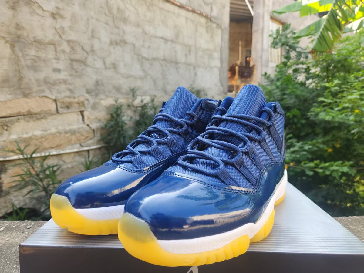 Air Jordan 11 - Dark Blue / Yellow