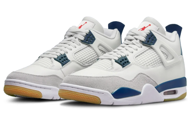 Nike SB x Air Jordan 4 | White / Navy