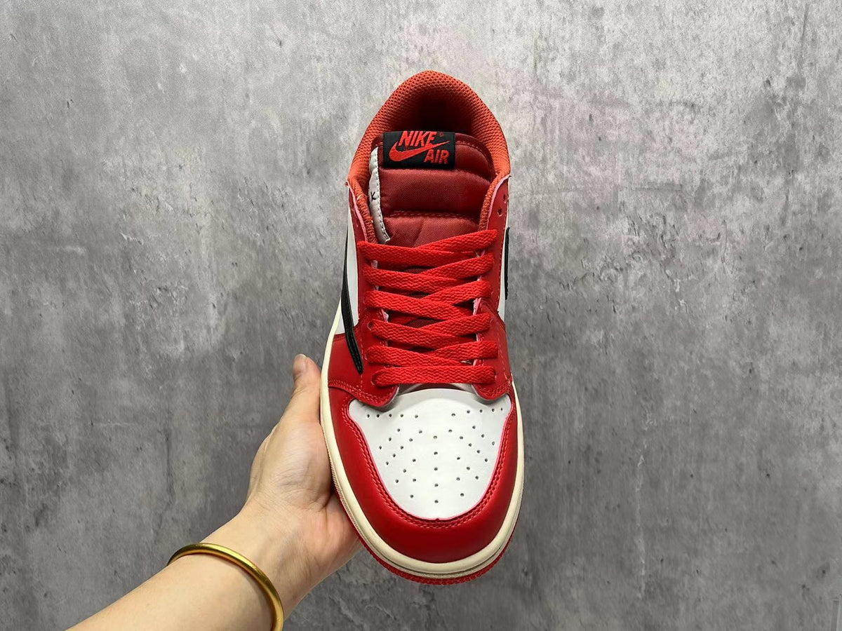 Travis Scott x Air Jordan 1 Low OG SP 'Chicago' - Reverse Swoosh