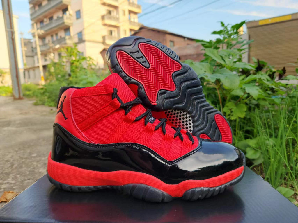 Air Jordan 11 - Red / Black