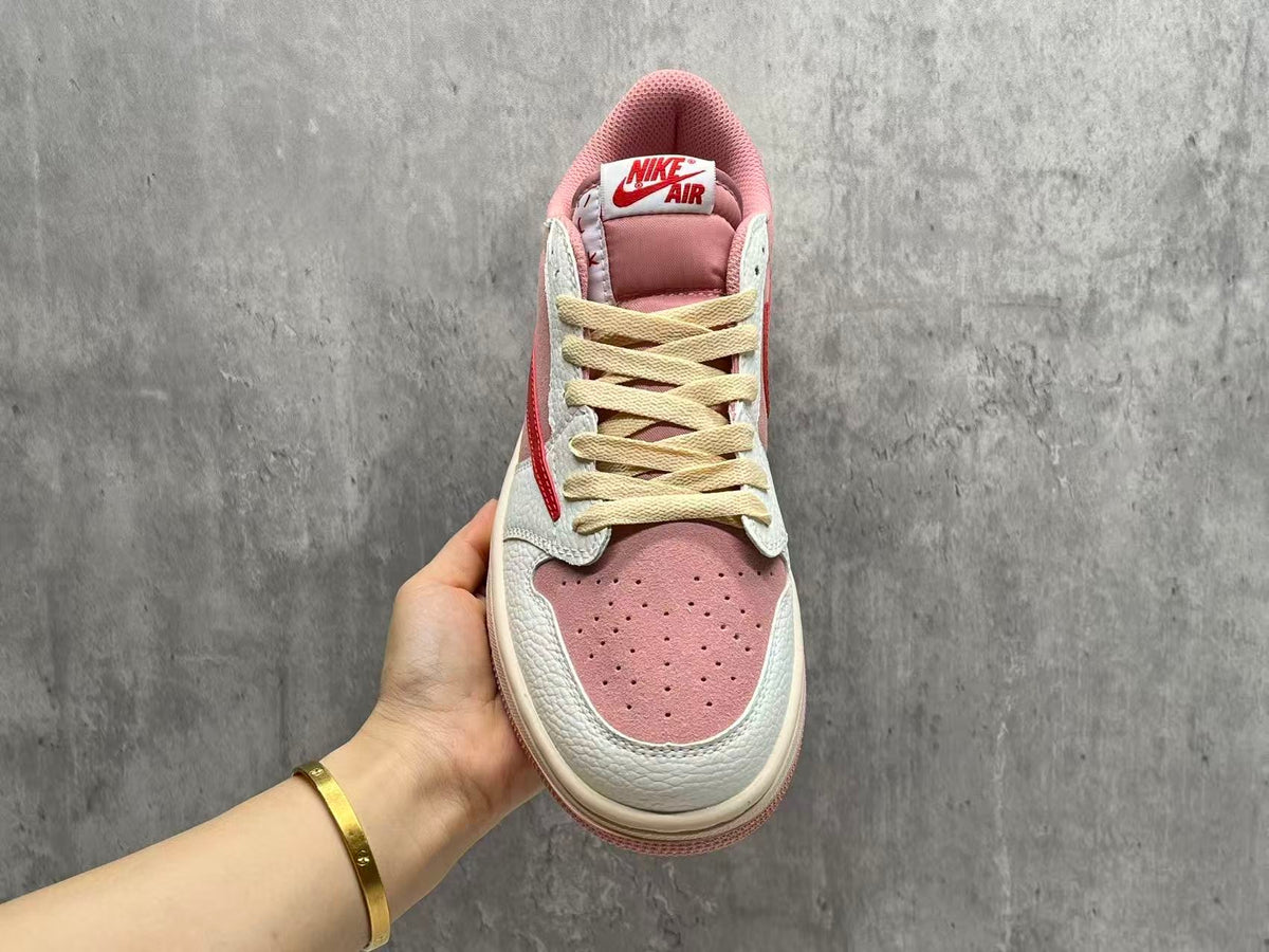 Travis Scott x Air Jordan 1 Retro Low OG SP 'Shy Pink' - Muslin / Sail / University Red