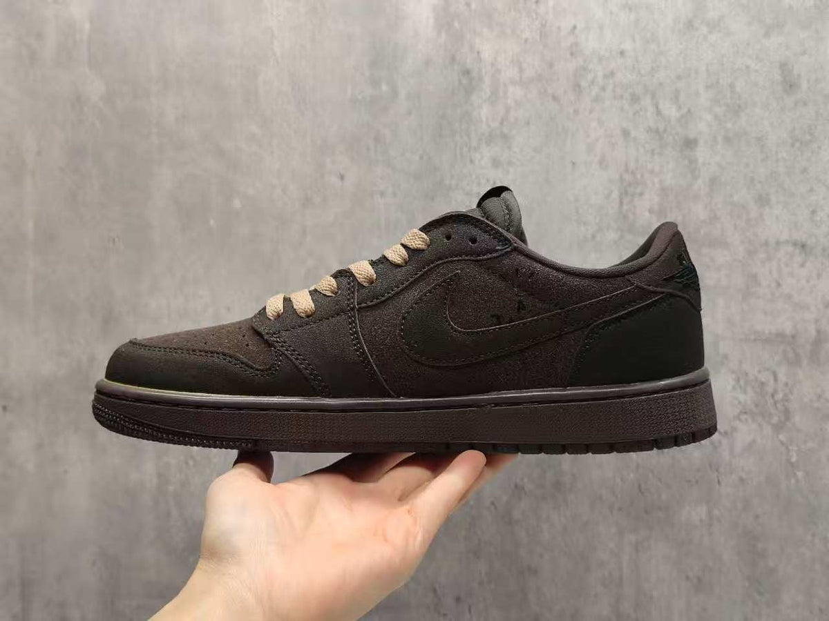 Travis Scott x Air Jordan 1 Low OG SP 'Reverse Swoosh 9.0' - Dark Brown