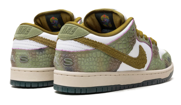 Nike SB Dunk Low Alexis Sablone 'Chameleon' | HJ3386-300