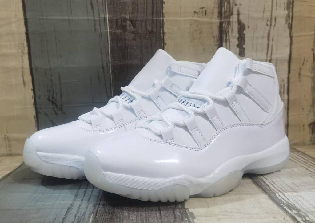 Air Jordan 11 - Cream / Black Unisex Sneakers