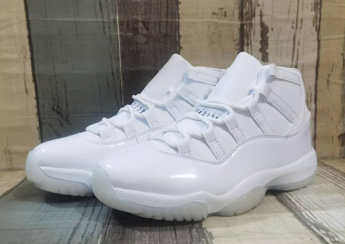Air Jordan 11 - Cream / Black Unisex Sneakers