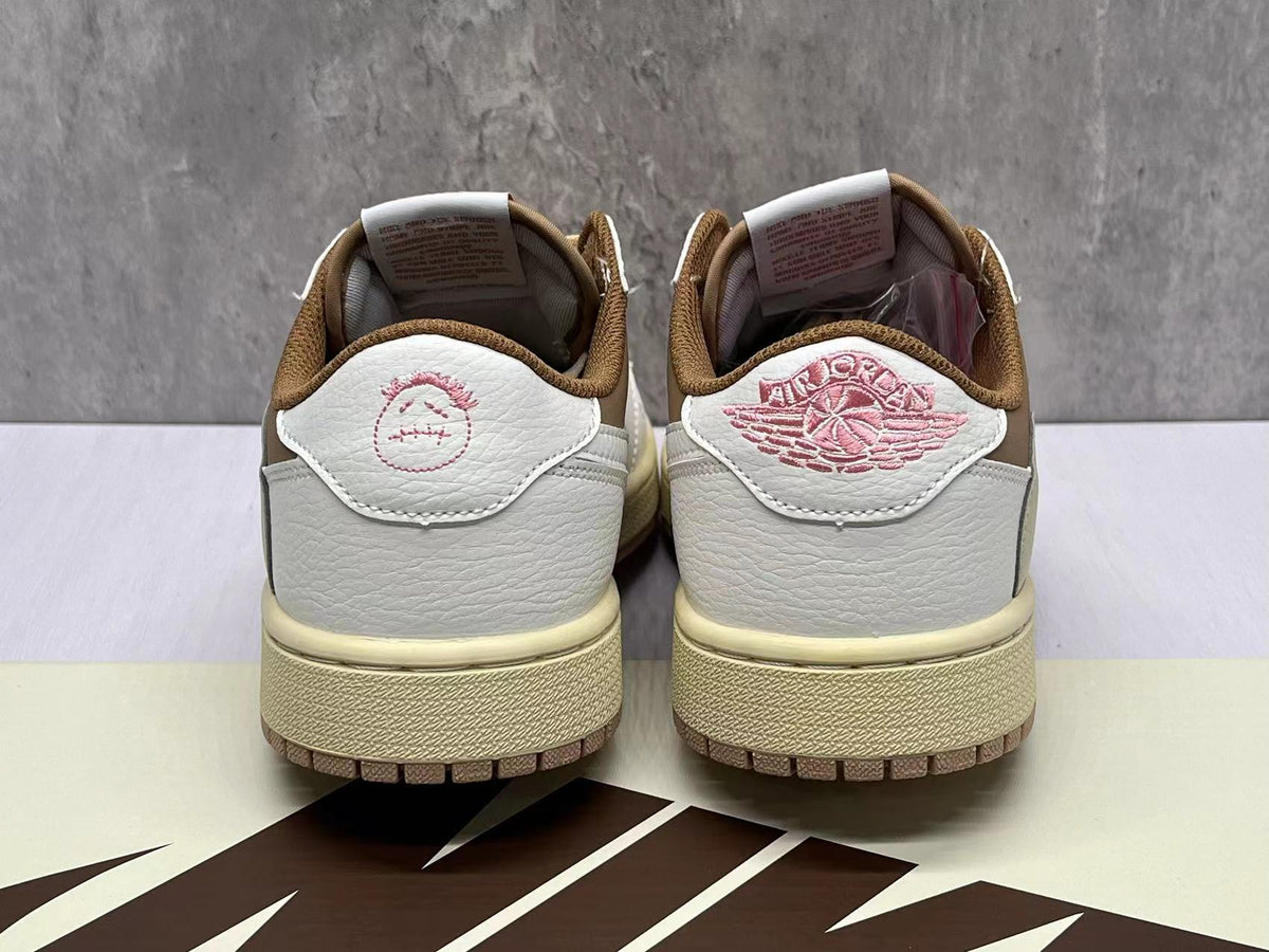 Travis Scott x Air Jordan 1 Low OG SP - Light Brown / Pink Reverse Swoosh