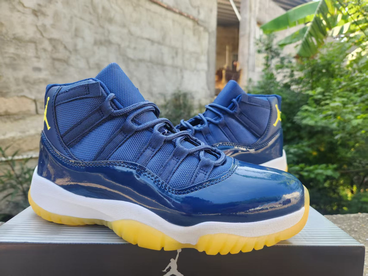 Air Jordan 11 - Dark Blue / Yellow