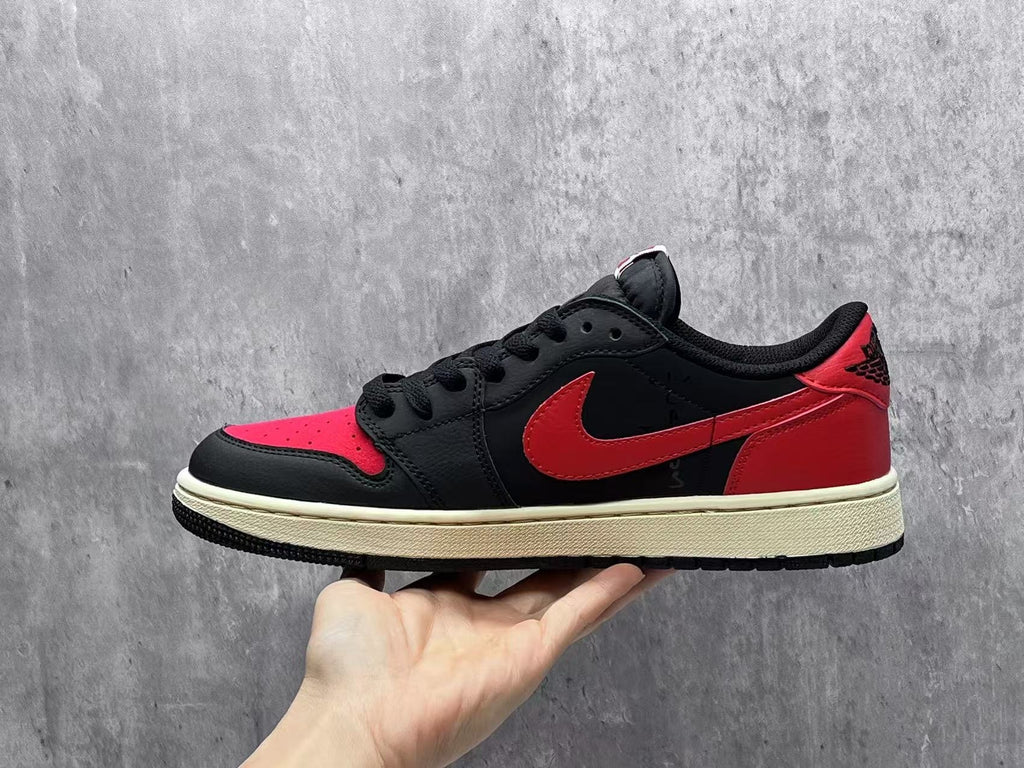 Travis Scott x Air Jordan 1 Low OG SP - Black / Red Reverse Swoosh