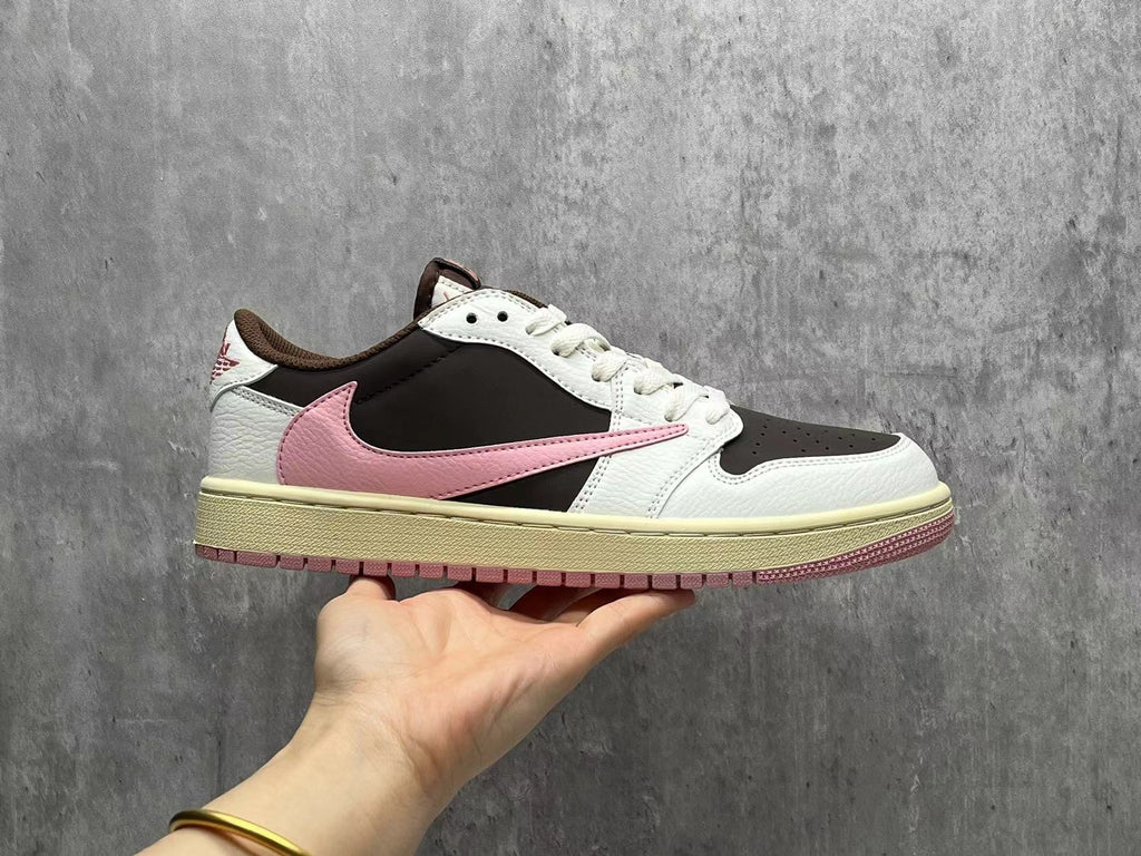 Travis Scott x Air Jordan 1 Low OG SP - Brown / Pink Reverse Swoosh