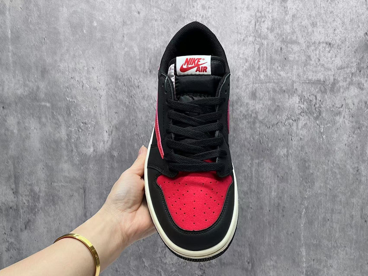 Travis Scott x Air Jordan 1 Low OG SP - Black / Red Reverse Swoosh