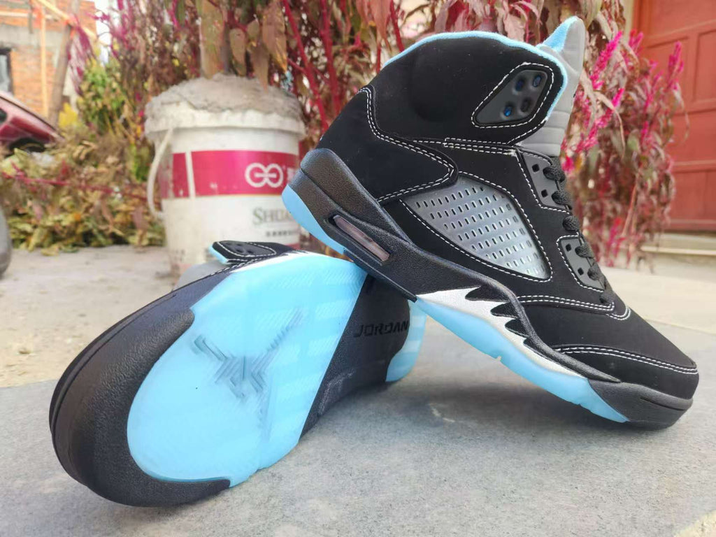 Air Jordan 5 - Black / University Blue