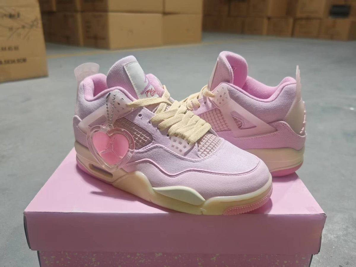 Air Jordan 4 - Carmine Red Sneakers